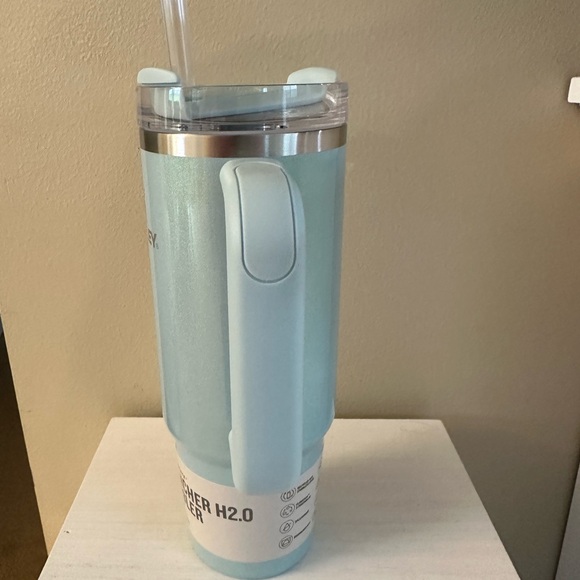 Stanley Quencher H2.0 Tumbler - Blueberry Milk 30 oz - Picture 3 of 6